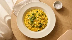 Safran-Zucchetti-Risotto: so wird es cremig und bleibt schön al dente